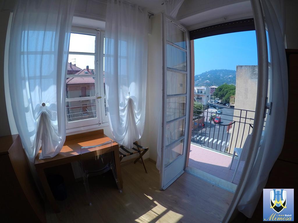 Hotel Mimosa Споторно Екстер'єр фото