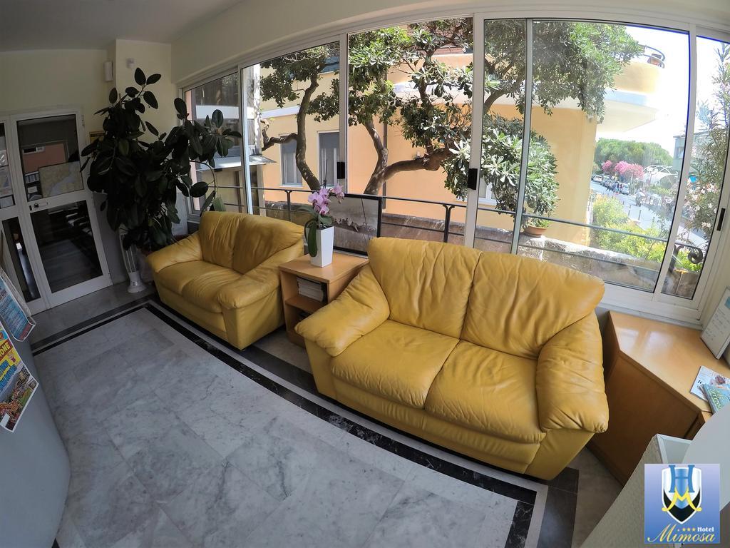 Hotel Mimosa Споторно Екстер'єр фото